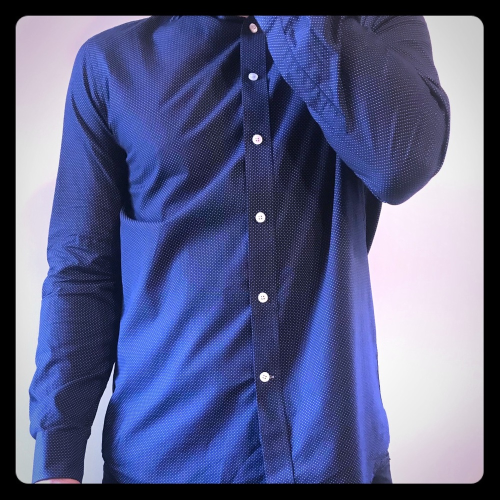 Todd Snyder blue polka dot button up shirt